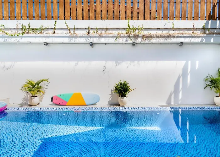 Azure 2 - Master In Shared Pool Habitación en casa particular *