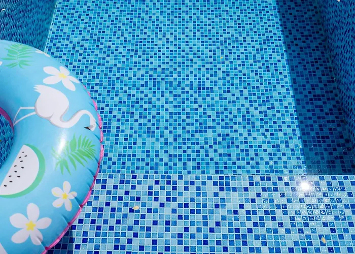 Habitación en casa particular Azure 2 - Master In Shared Pool Seminyak